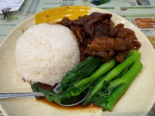地元食堂の牛すじ定食